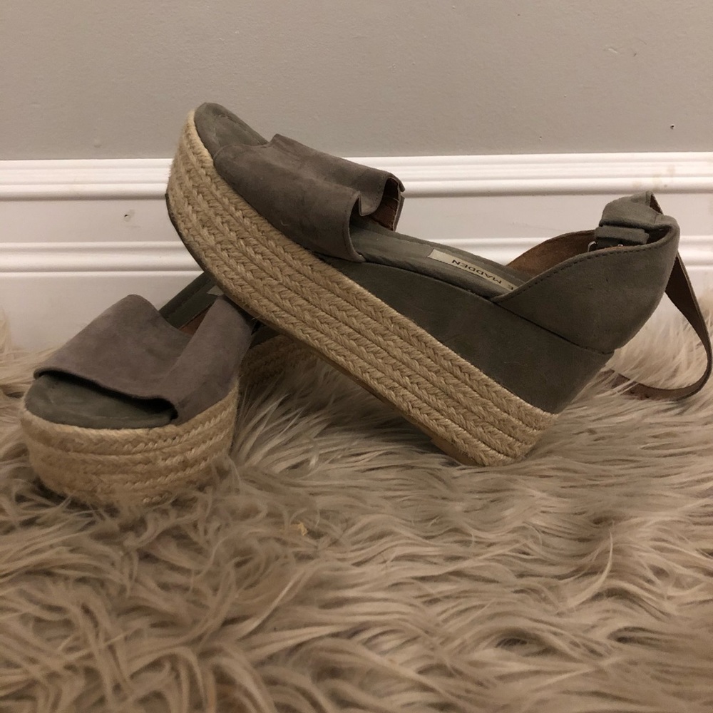 Shoes - Picture 3 of 3
